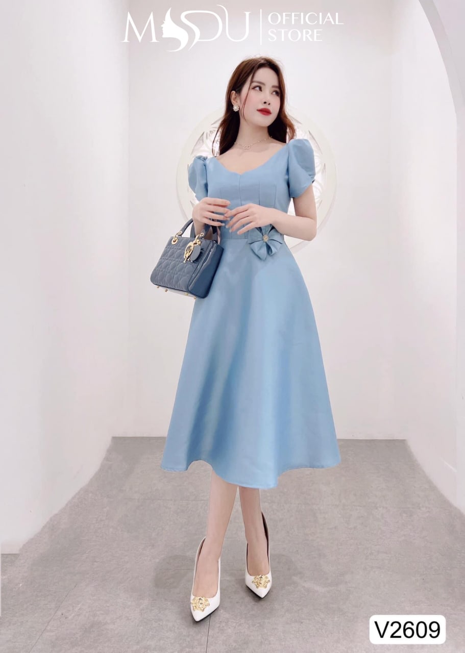 Các mẫu đầm màu xanh dương đẹp mà chị em nên tham khảo  Bản tin Bình Thuận